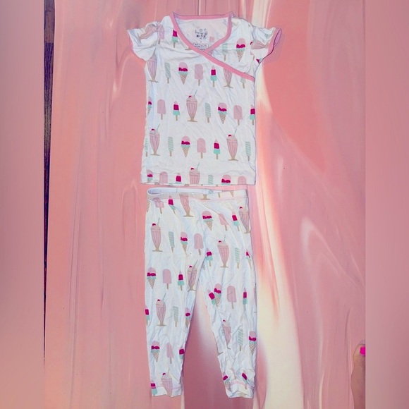 🟡Kickee Pants Short Sleeve PJ Set - Picture 3 of 6